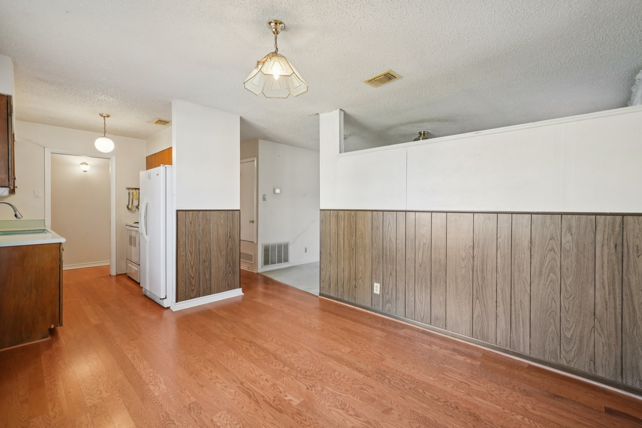 Pleasant Valley St-S0912-015.jpg