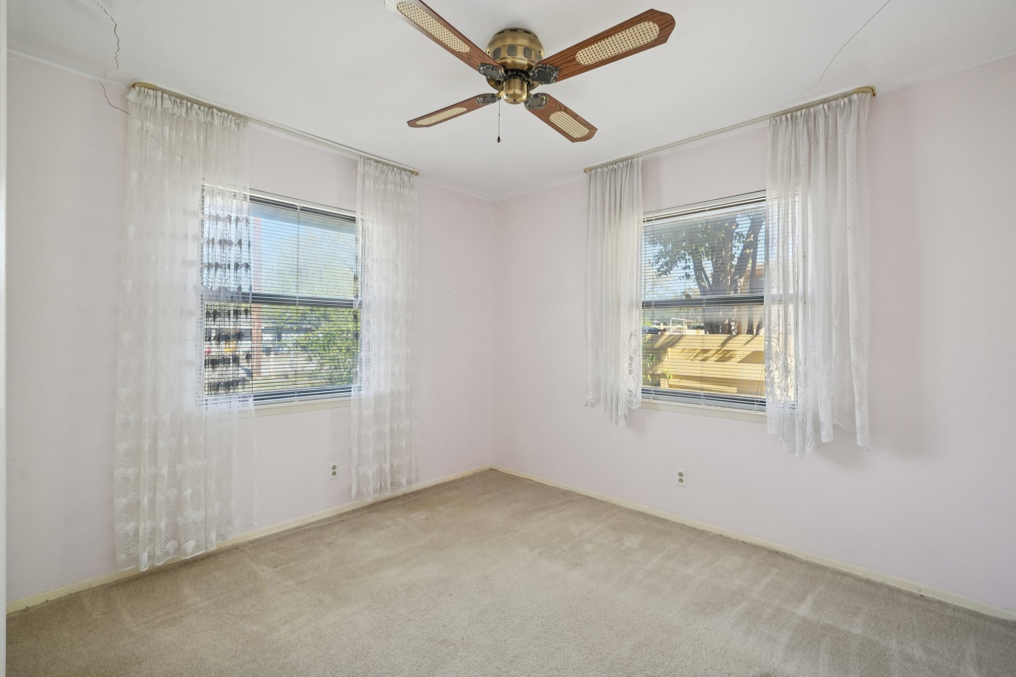 Pleasant Valley St-S0912-018.jpg