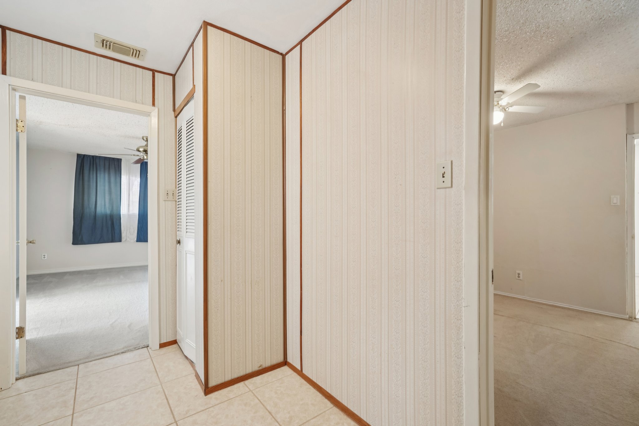 Pleasant Valley St-S0912-023.jpg