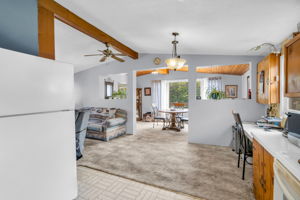 Kitchen/Breakfast Area