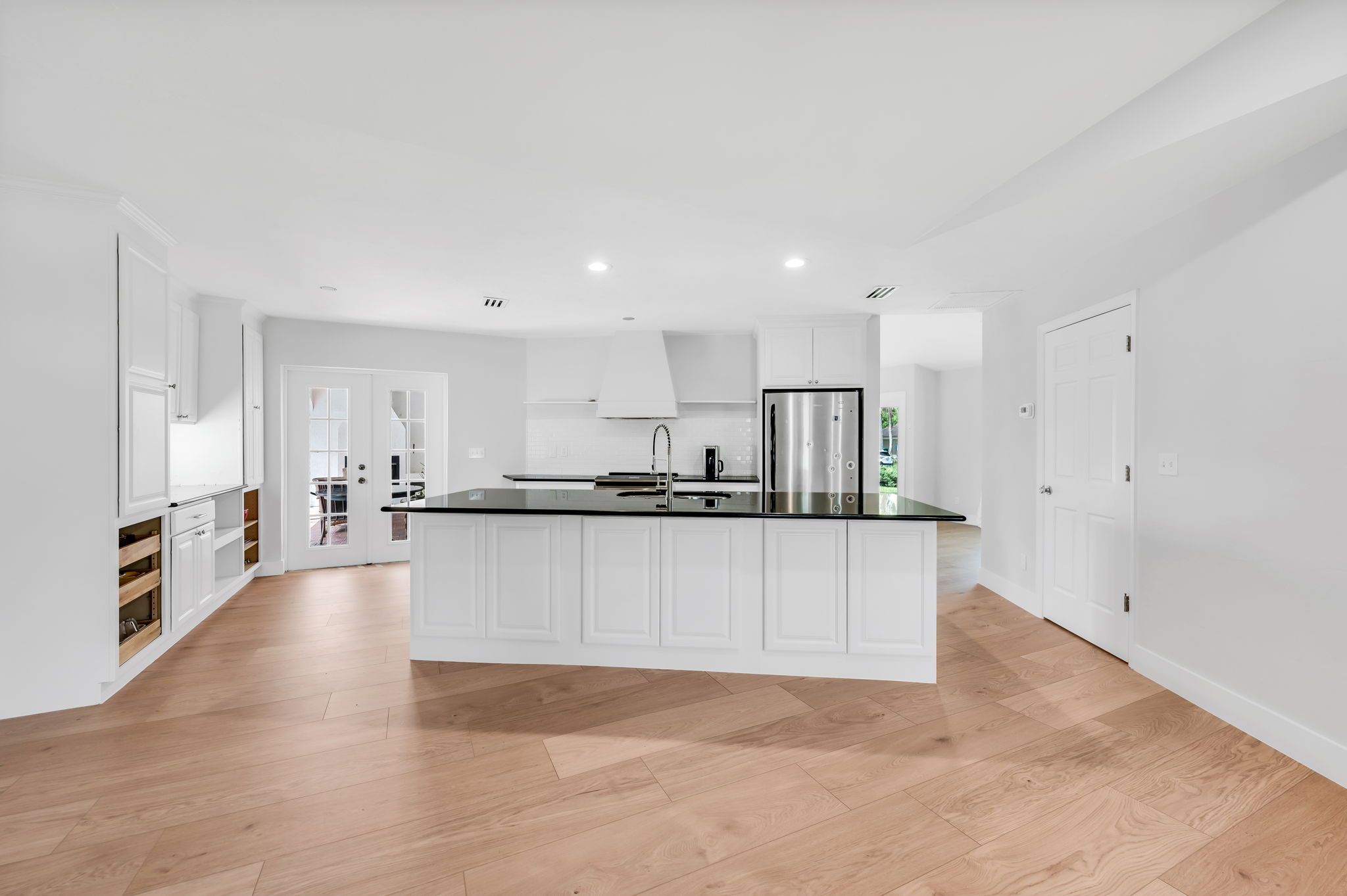 Breakfast Bar - Kitchen