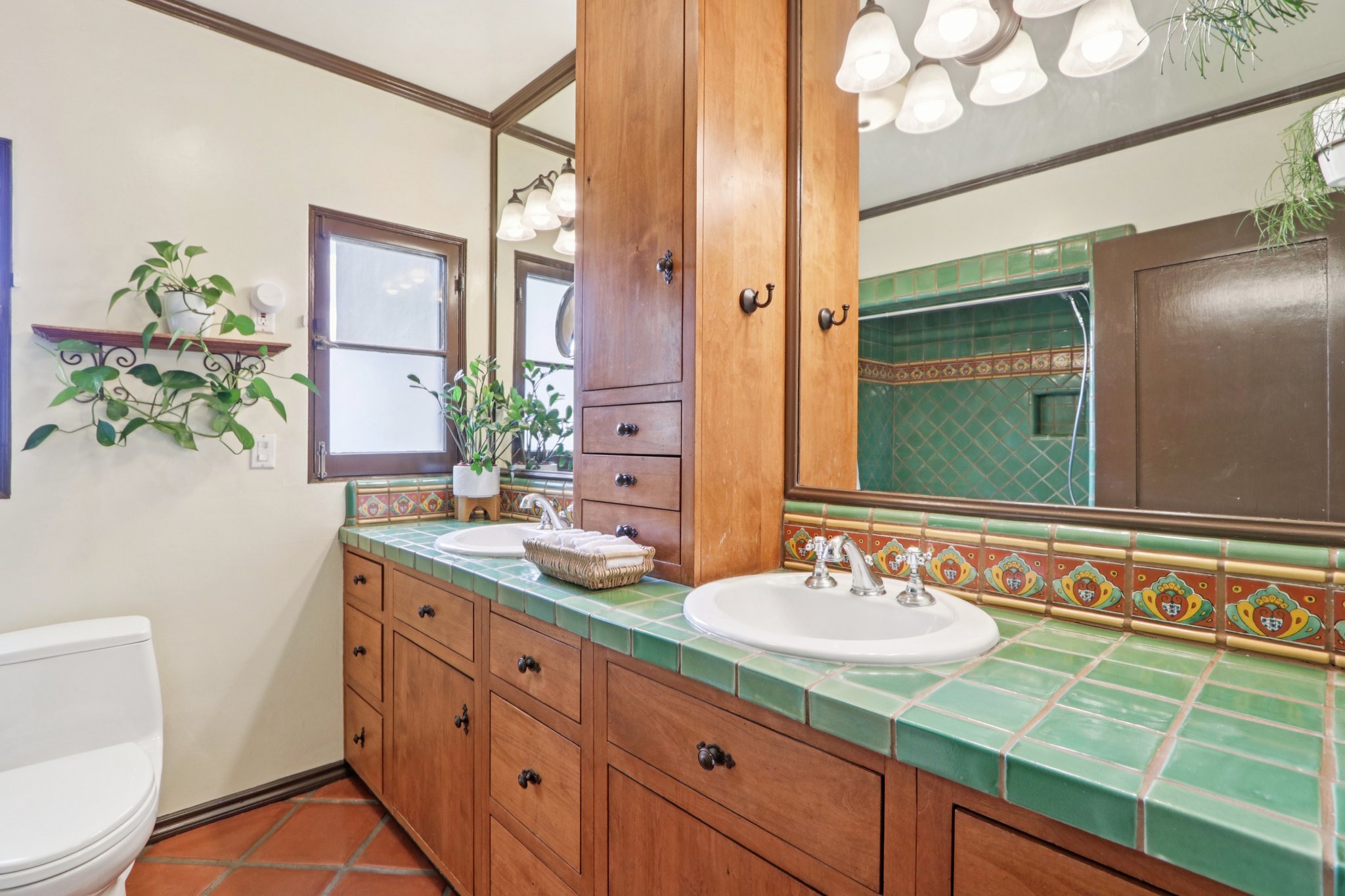 Broadview Dr-S0304-042.jpg