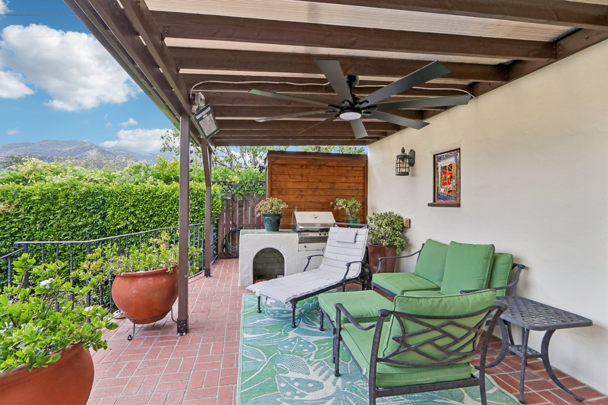 Broadview Dr-S0304-055.jpg