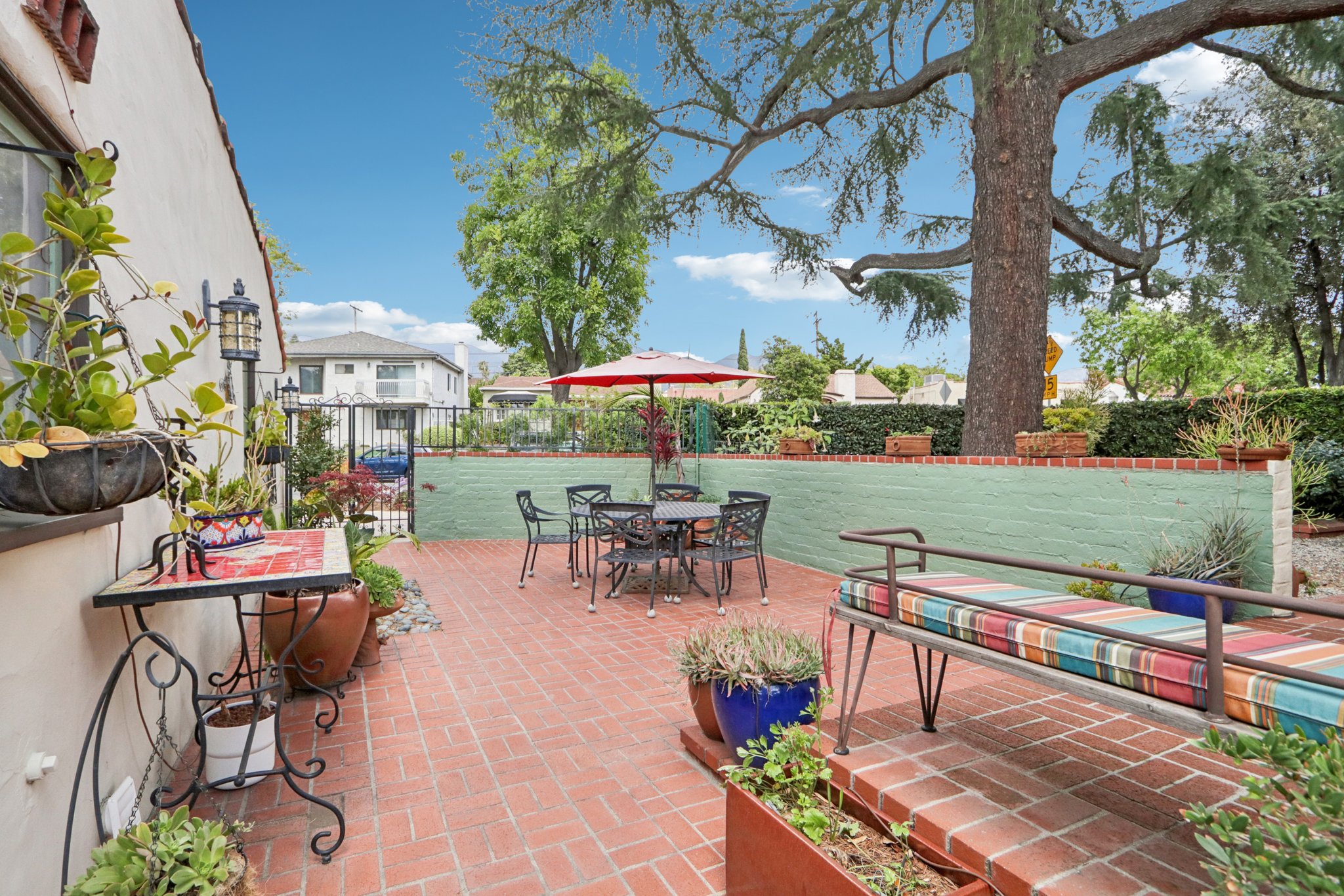 Broadview Dr-S0304-057.jpg