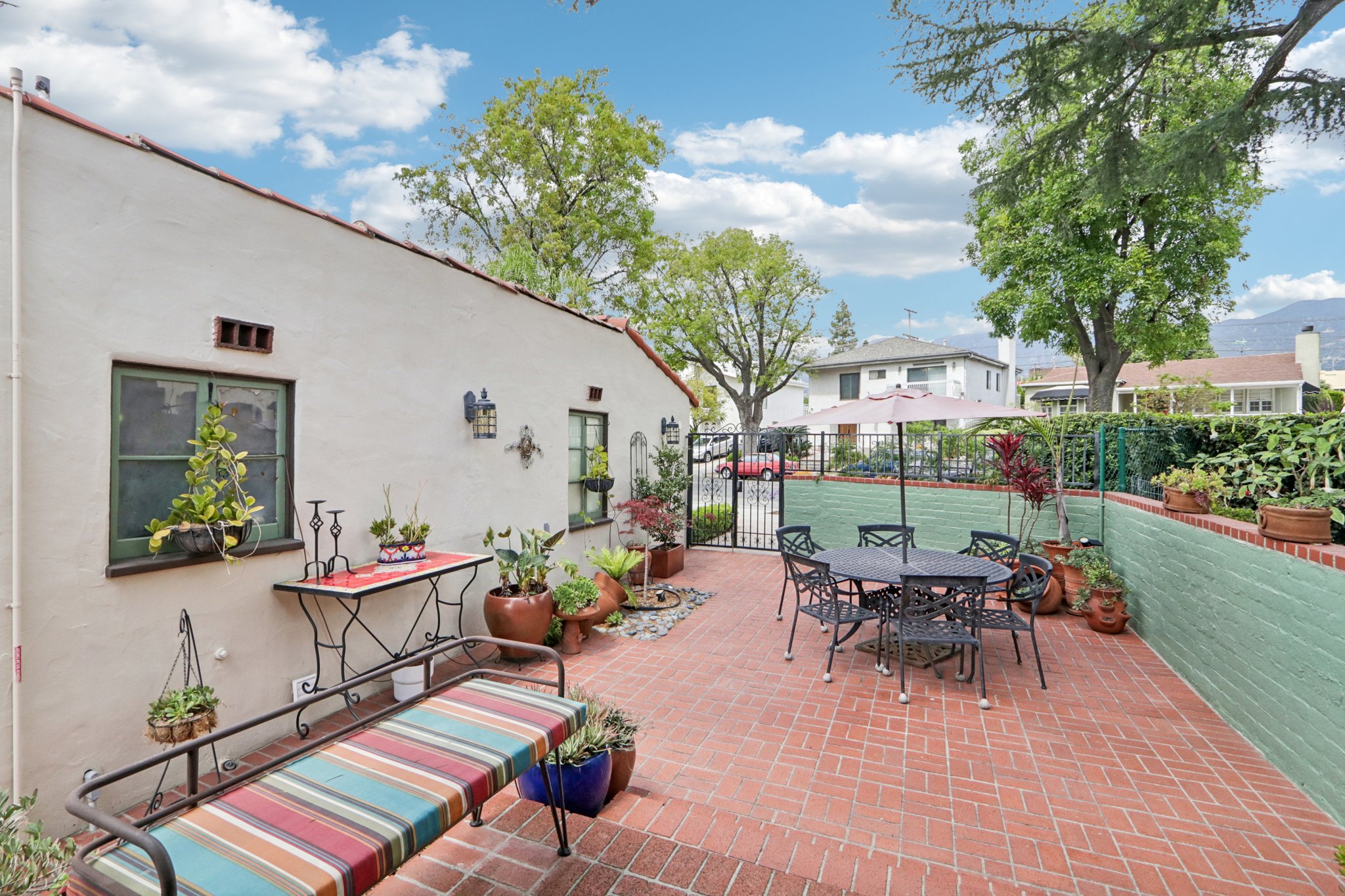 Broadview Dr-S0304-058.jpg