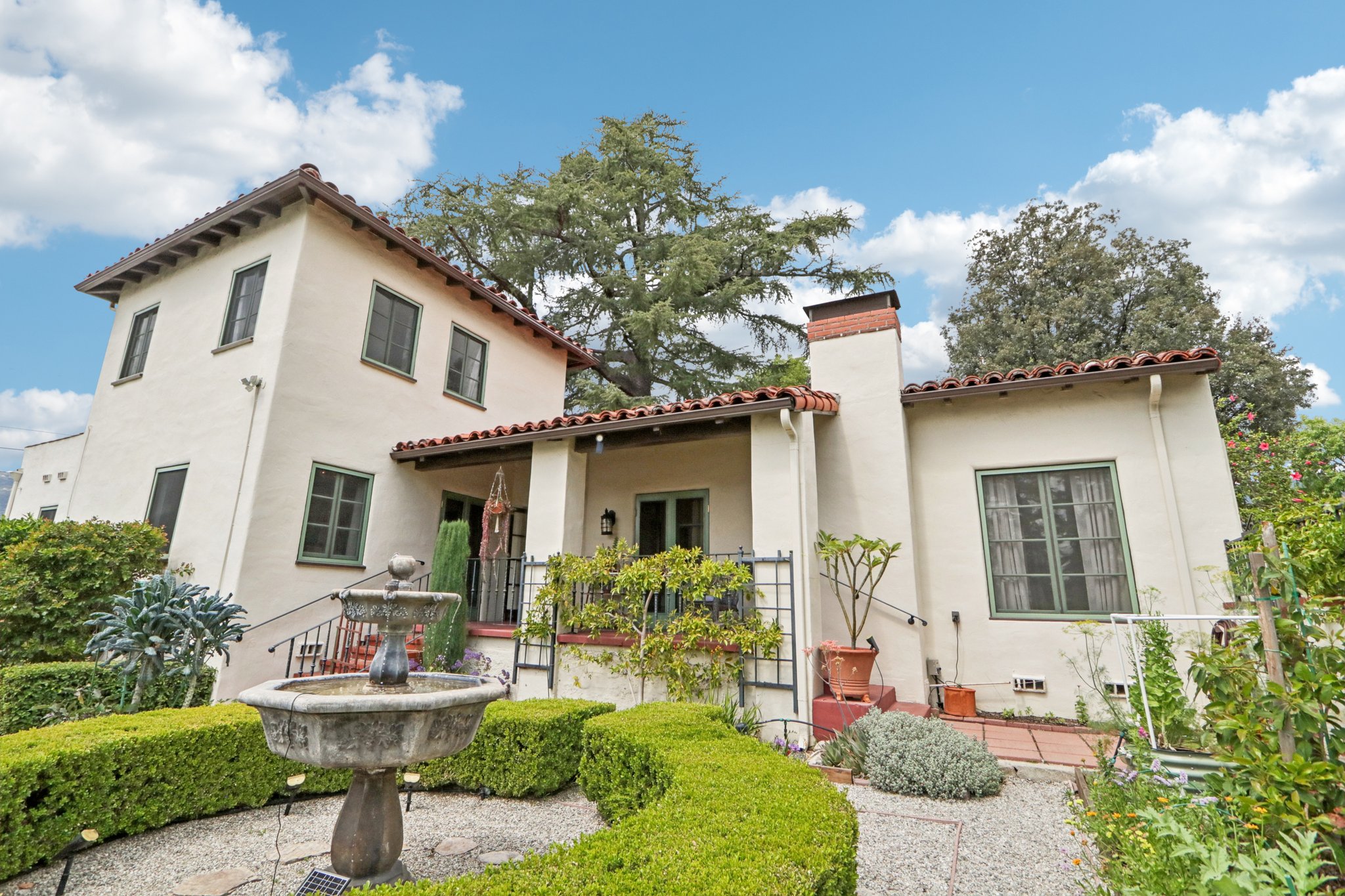 Broadview Dr-S0304-068.jpg