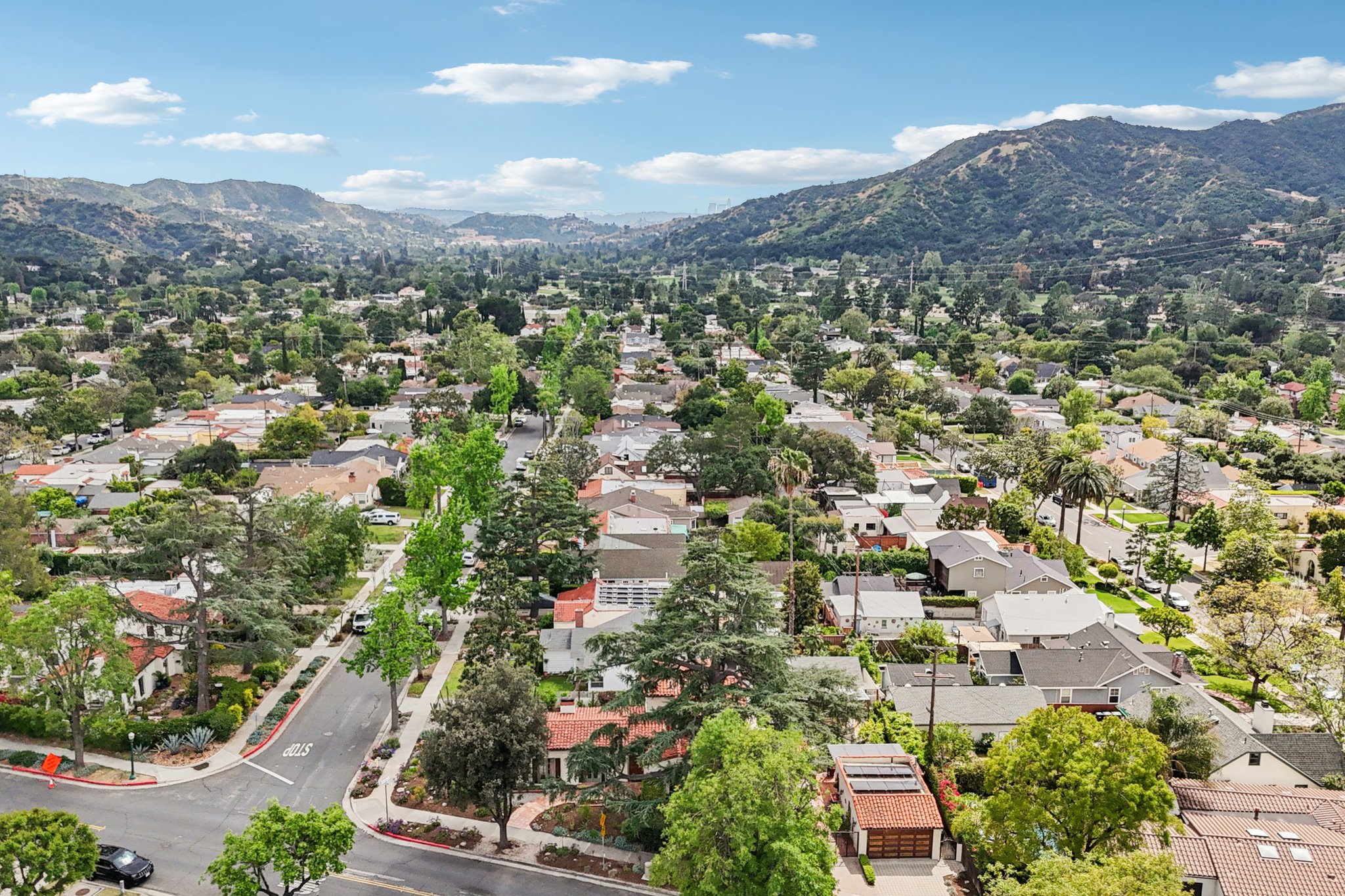 Broadview Dr-S0304-075.jpg