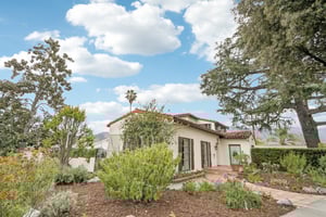 Broadview Dr-S0304-004.jpg