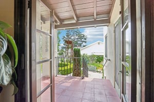 Broadview Dr-S0304-005.jpg