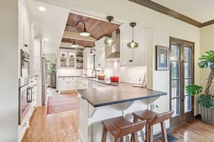 Broadview Dr-S0304-022.jpg