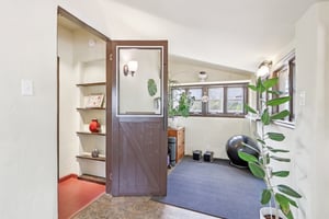 Broadview Dr-S0304-028.jpg