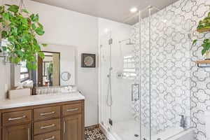 Broadview Dr-S0304-035.jpg