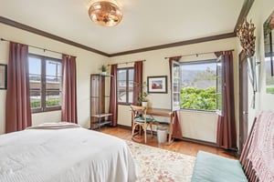 Broadview Dr-S0304-038.jpg