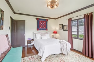 Broadview Dr-S0304-039.jpg