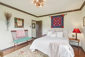 Broadview Dr-S0304-040.jpg