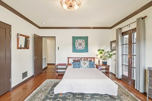 Broadview Dr-S0304-049.jpg