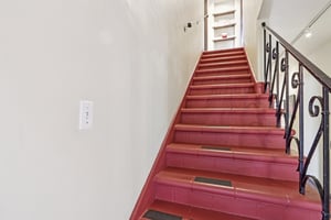 Broadview Dr-S0304-050.jpg