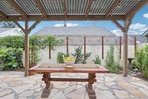 Broadview Dr-S0304-054.jpg