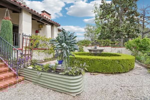 Broadview Dr-S0304-063.jpg