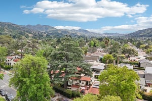 Broadview Dr-S0304-072.jpg