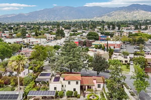 Broadview Dr-S0304-079.jpg