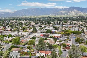 Broadview Dr-S0304-083.jpg