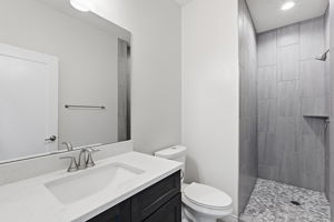  Photo 37