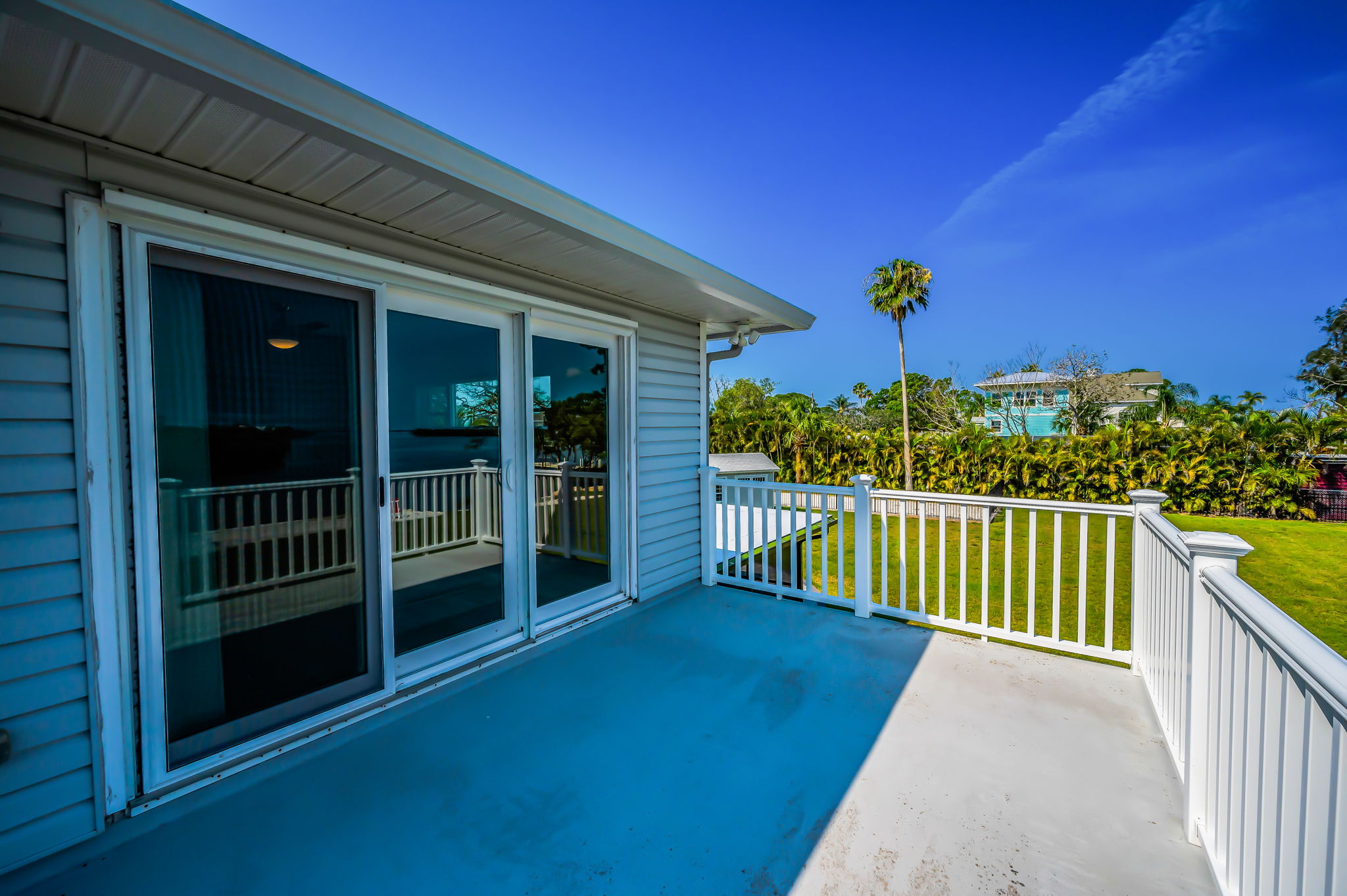 Upper Level Master Bedroom Balcony9