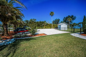 Frontyard1a