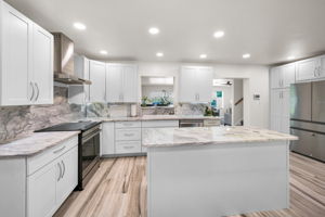 Kitchen12