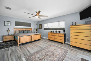 Upper Level Master Bedroom10