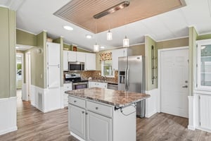 W Schwartz Blvd-S3004-019.jpg
