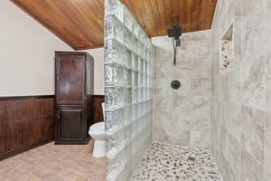 1620 Yvonne St-S2507-024.jpg