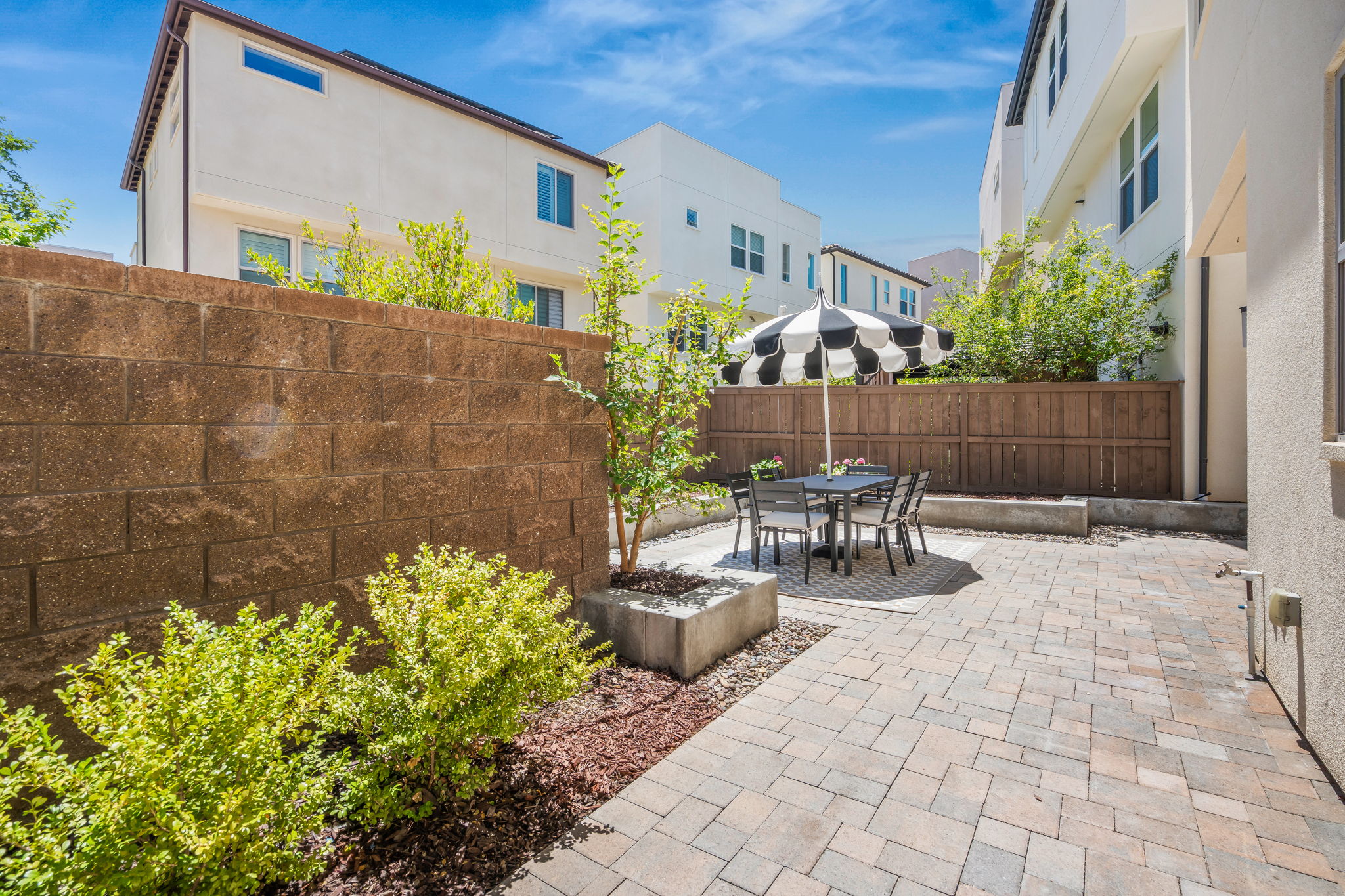 16205 Macy Ln-48