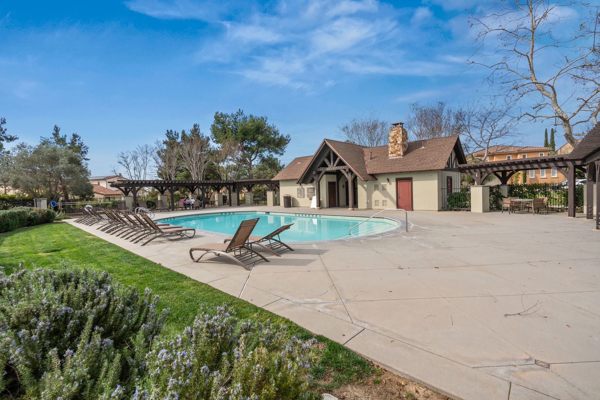 Del Sur Stock Amenities-4