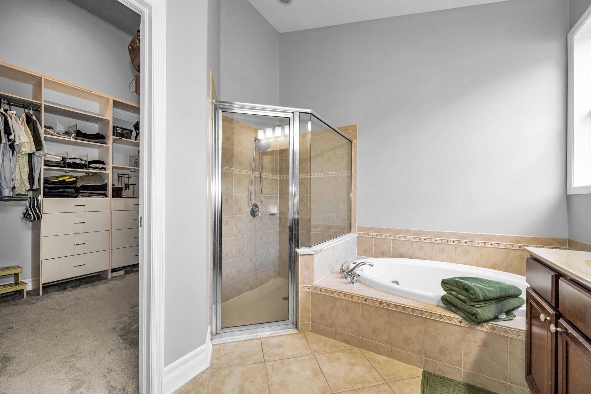 Primary Bathroom 1b