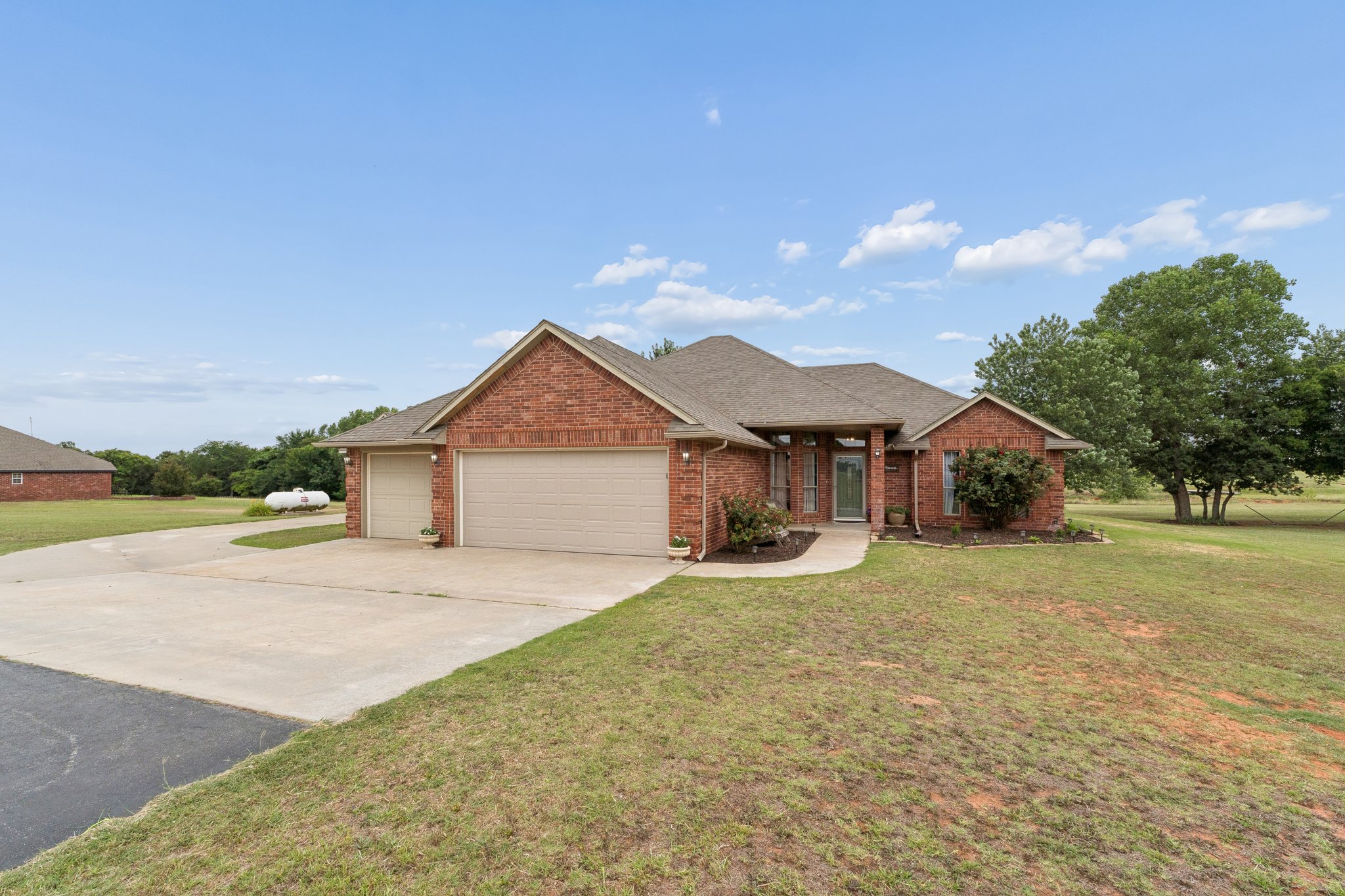 1621 4 Lakes Dr_003.jpg