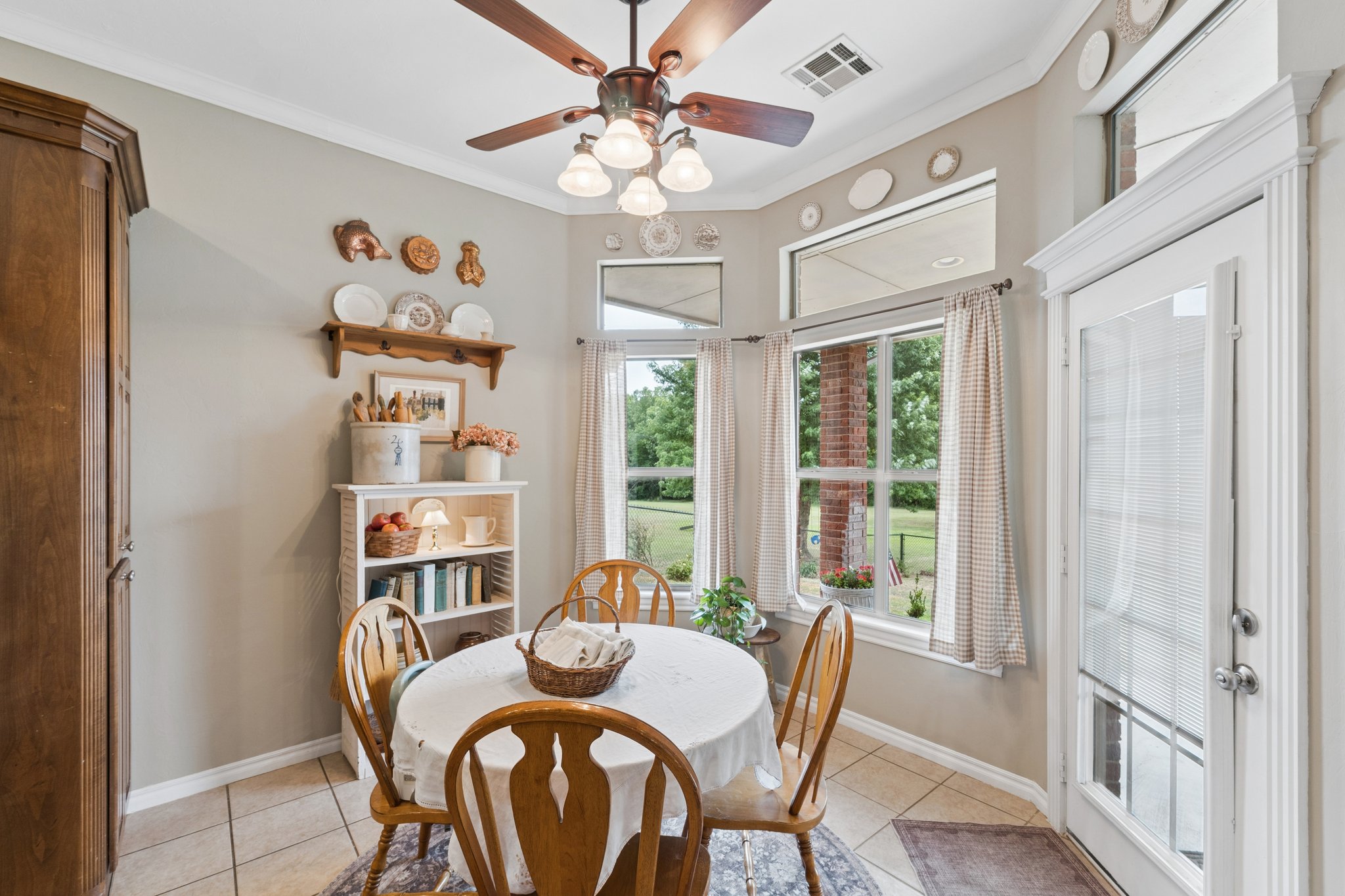 1621 4 Lakes Dr_017.jpg