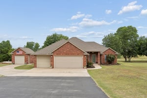 1621 4 Lakes Dr_001.jpg