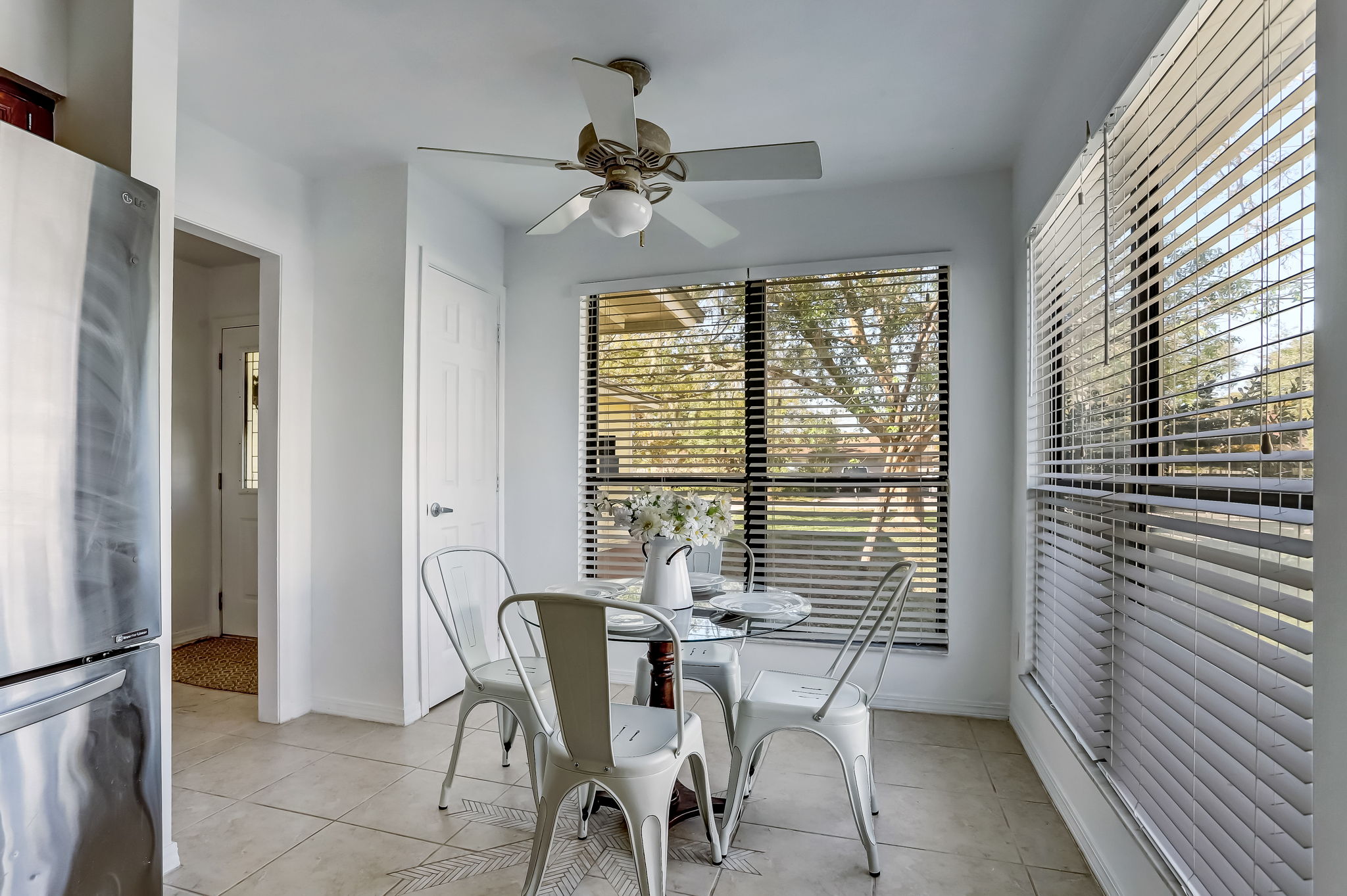 Kitchen/Breakfast Area