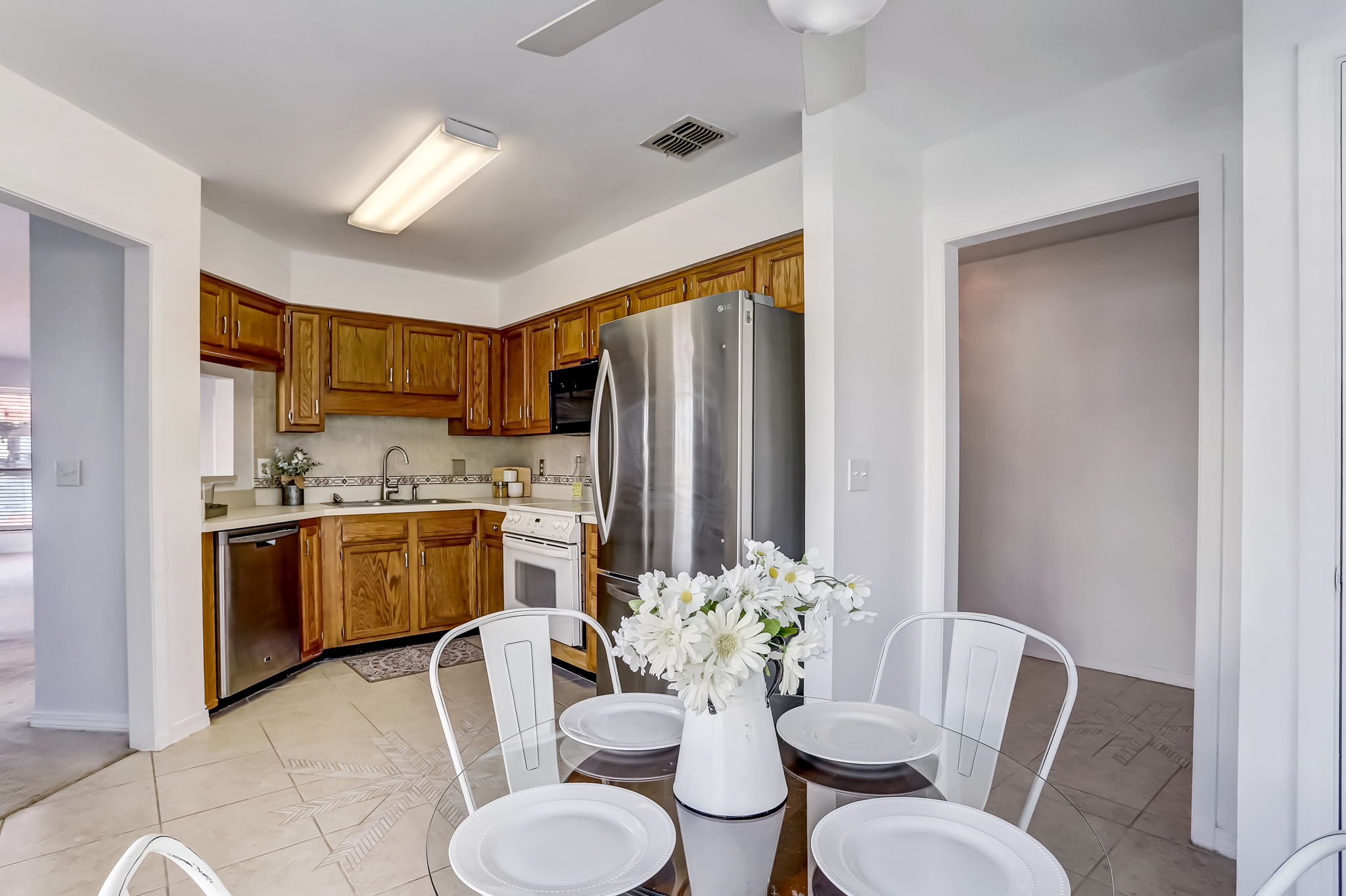 Kitchen/Breakfast Area
