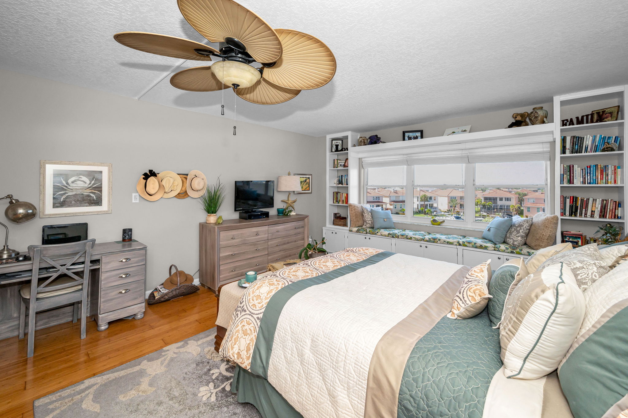 Master Bedroom1c