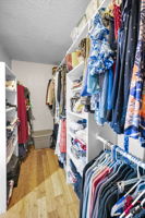 Master Bedroom Walk-in Closet1a