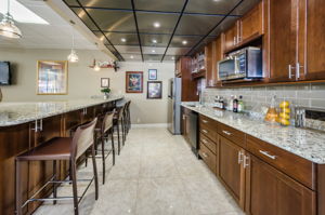 17-Clubhouse