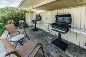 23-Grilling Area