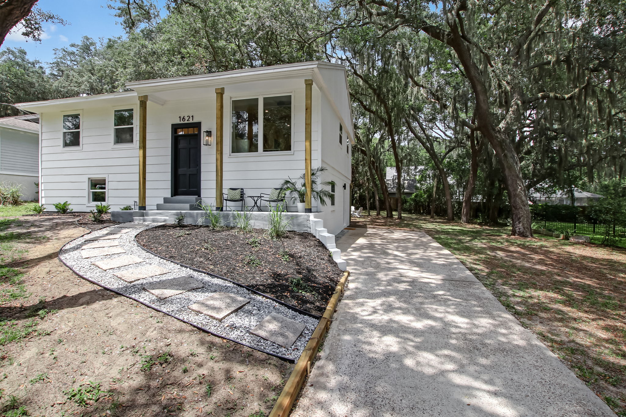 Welcome to 1621 Highland Street