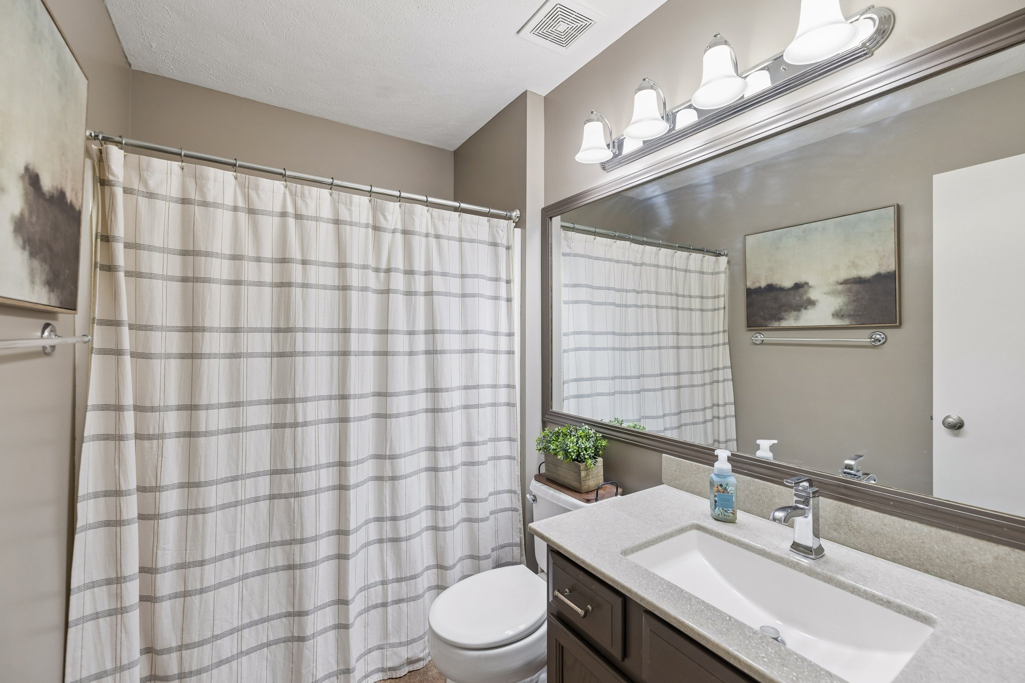 8369 - 1621 SW 36th St_017.jpg