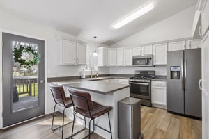 8369 - 1621 SW 36th St_007.jpg