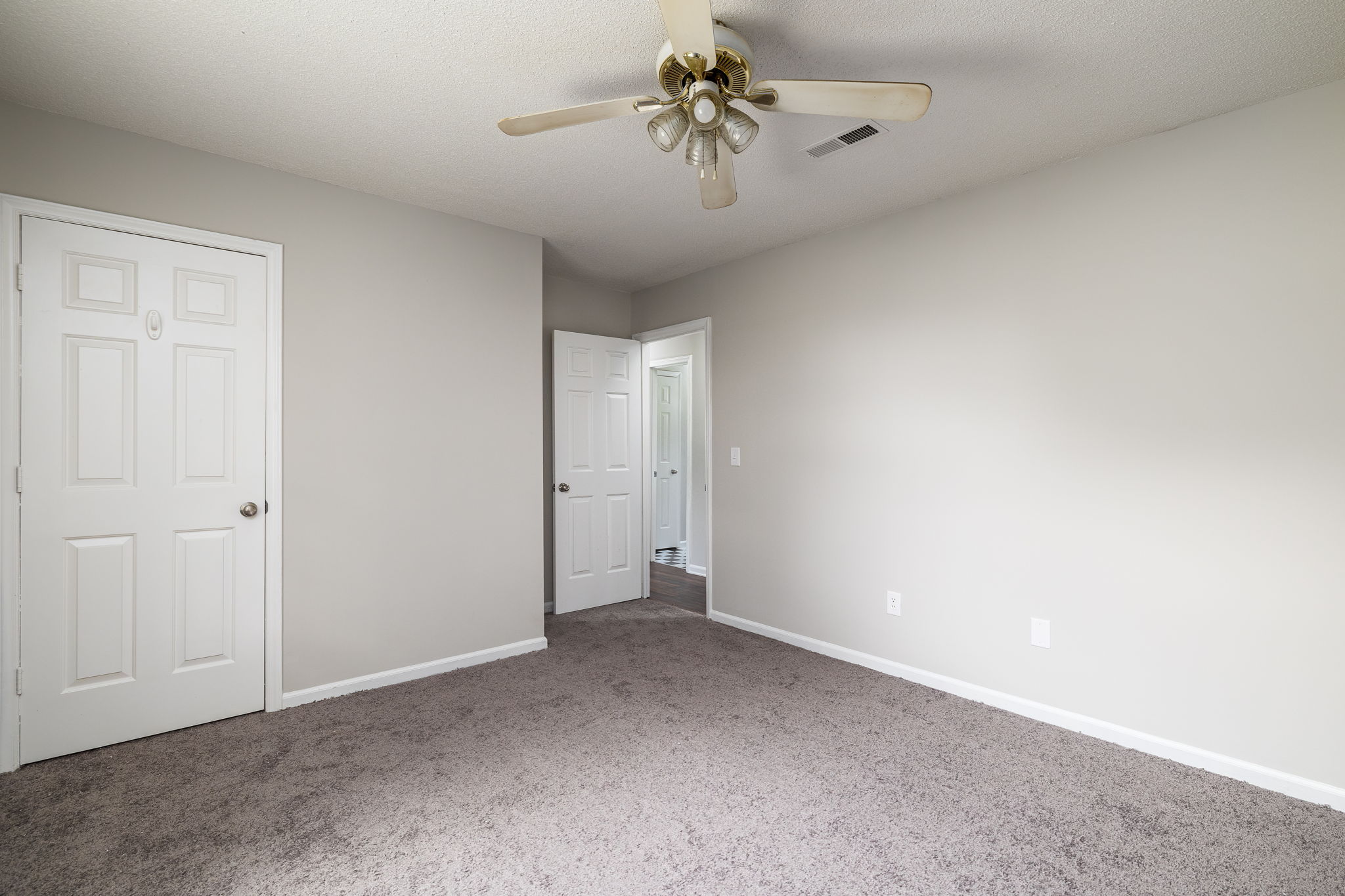 1621 Upland Dr-17
