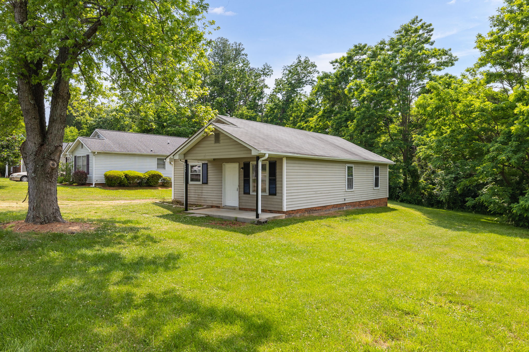 1621 Upland Dr-2